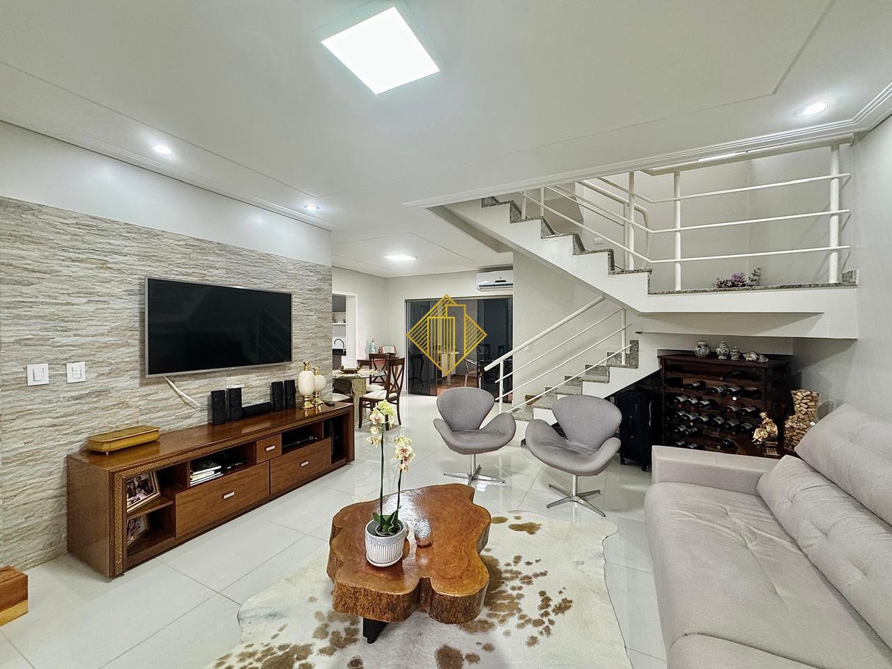 Sobrado à venda no Região do Lago: 