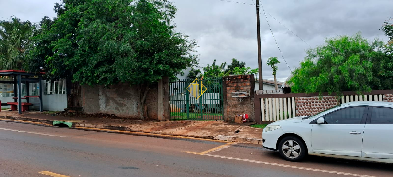 Terreno à venda no Floresta: 