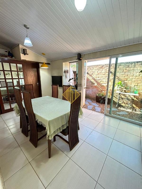 Sobrado à venda no Pioneiros Catarinenses: 