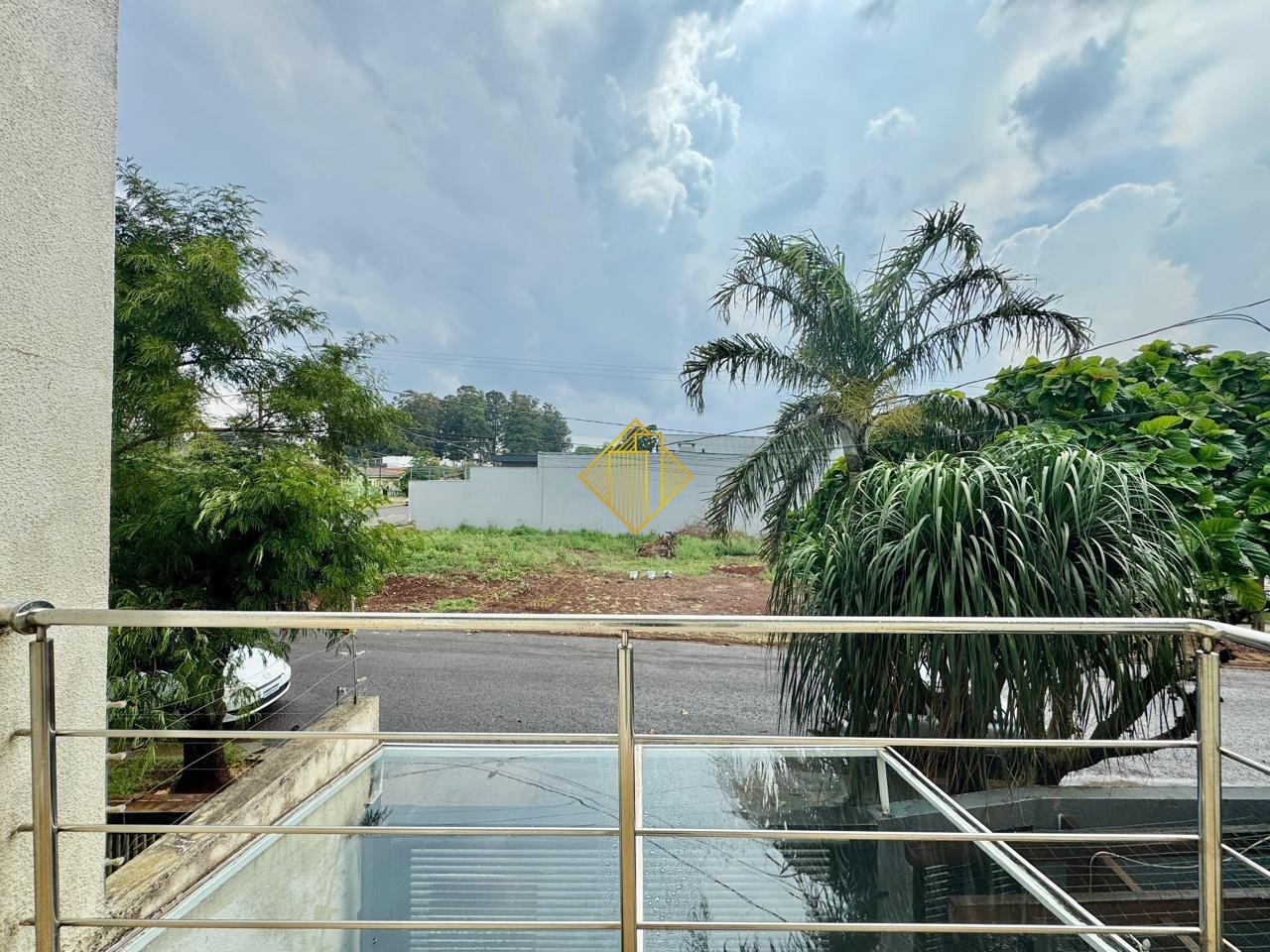 Sobrado à venda no Pioneiros Catarinenses: 