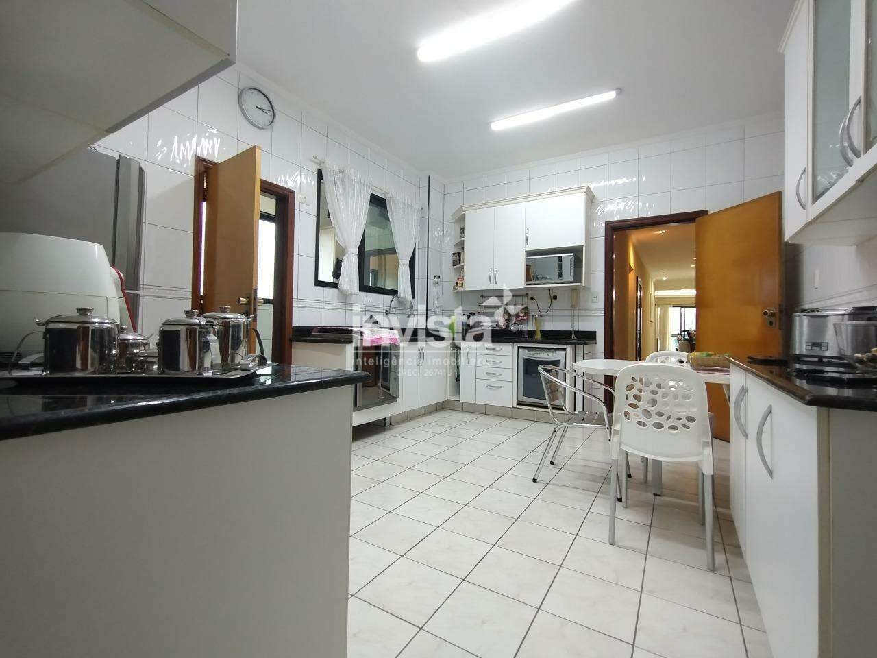 C&oacute;digo: 10500 R$ 1.349.000,00 Apartamento &agrave; venda no bairro Embar&eacute; 150 m&sup2; 3 quartos 2 vagas - Santos