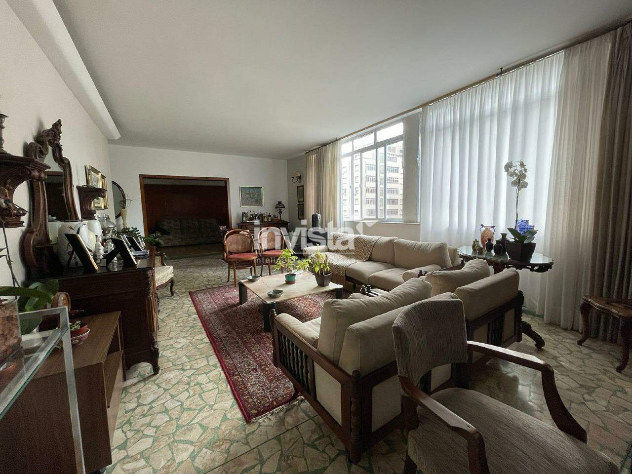 C&oacute;digo: 12407 R$ 1.300.000,00 Apartamento &agrave; venda no bairro Gonzaga 240 m&sup2; 3 quartos 1 vaga - Santos