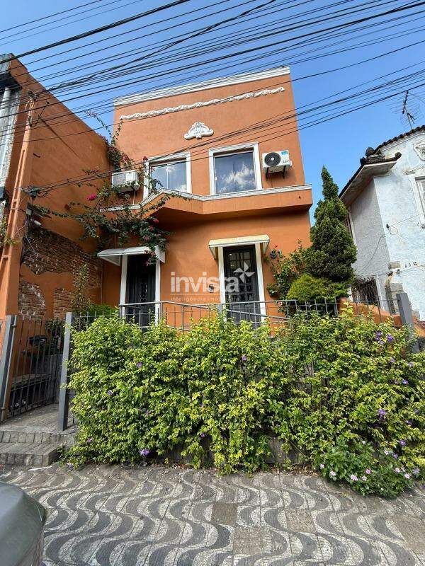 C&oacute;digo: 19438 R$ 960.000,00 Casa &agrave; venda no bairro Marap&eacute; 148 m&sup2; 7 quartos 0 vagas - Santos
