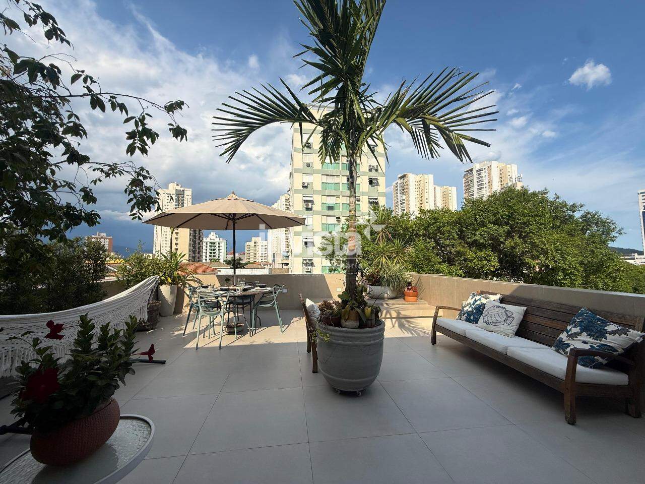 C&oacute;digo: 21005 R$ 1.200.000,00 Cobertura &agrave; venda no bairro Ponta da Praia 183 m&sup2; 3 quartos 2 vagas - Santos