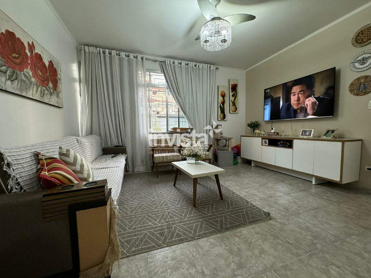 C&oacute;digo: 29694 R$ 900.000,00 Casa &agrave; venda no bairro Encruzilhada 113 m&sup2; 3 quartos 2 vagas - Santos