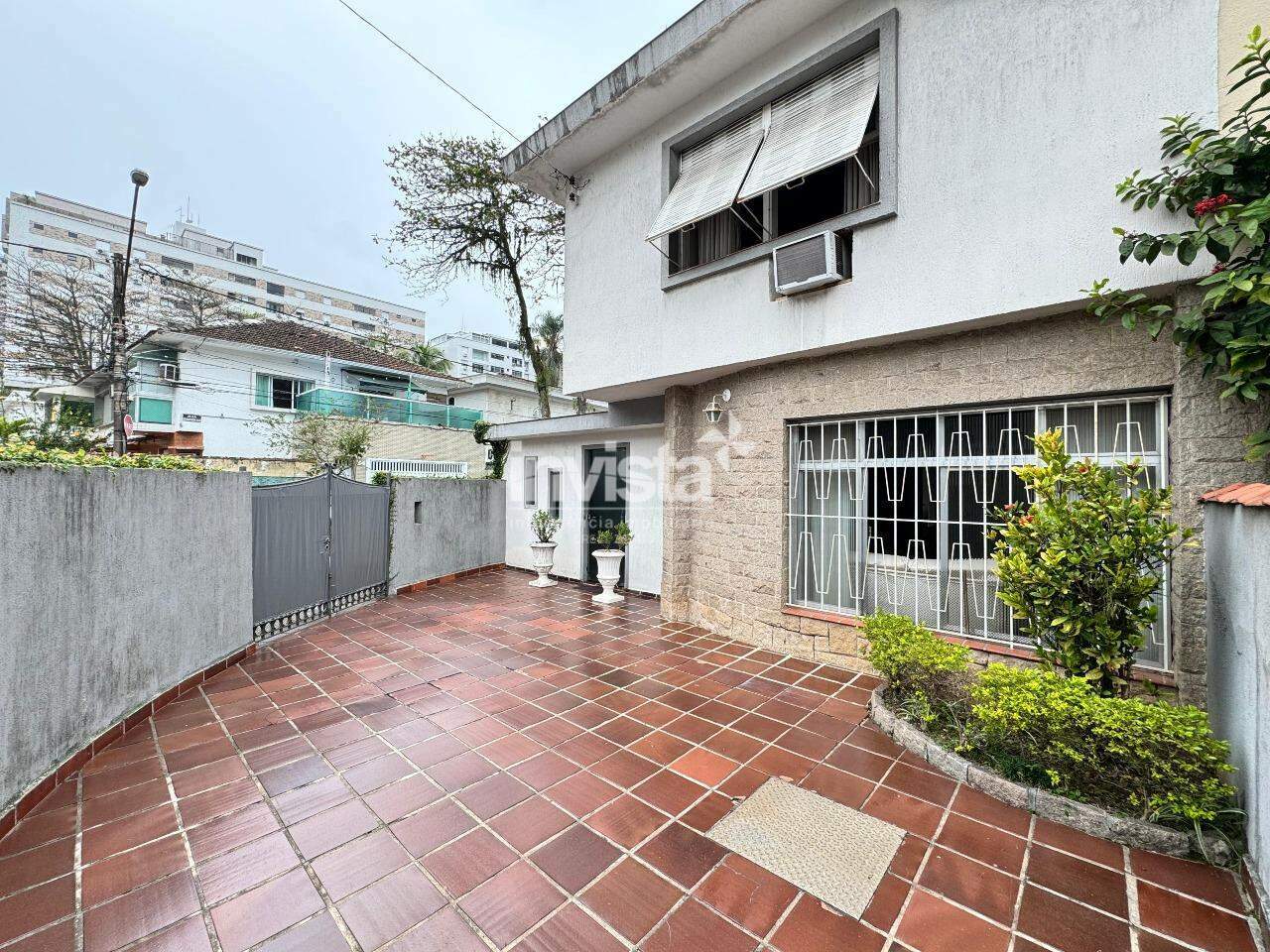 C&oacute;digo: 29944 R$ 1.400.000,00 Casa &agrave; venda no bairro Ponta da Praia 122 m&sup2; 3 quartos 3 vagas - Santos