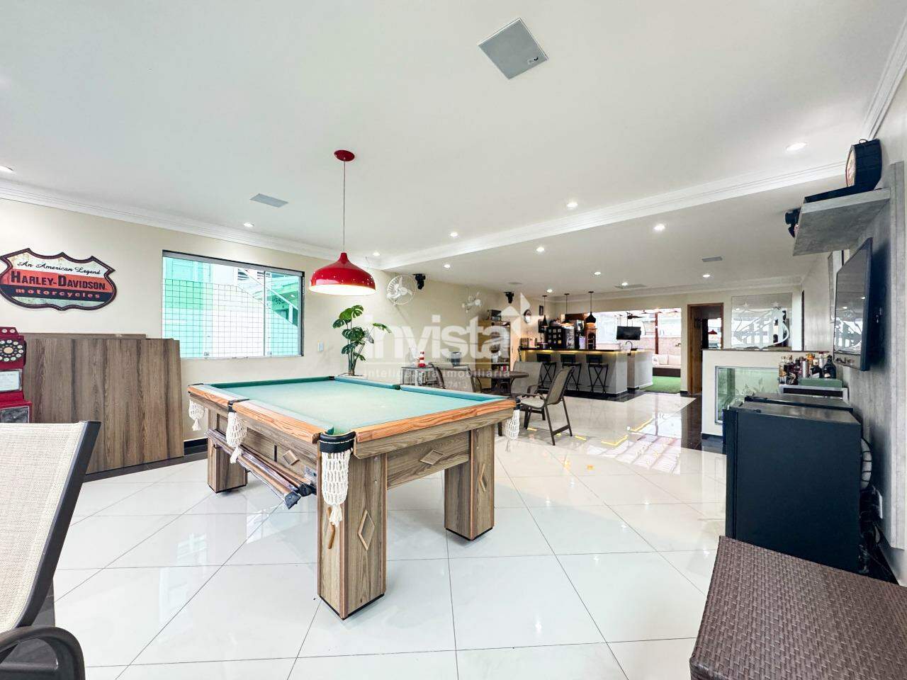 C&oacute;digo: 30386 R$ 1.980.000,00 Casa &agrave; venda no bairro Vila Belmiro 214 m&sup2; 3 quartos 2 vagas - Santos