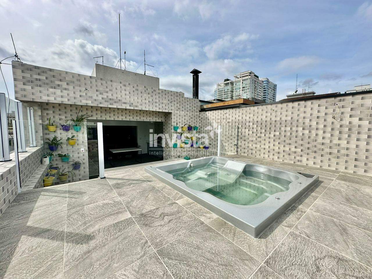 C&oacute;digo: 30580 R$ 10.000,00 Cobertura para alugar no bairro Aparecida 176 m&sup2; 3 quartos 1 vaga - Santos