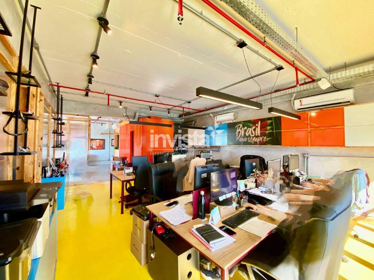 C&oacute;digo: 34677 R$ 580.000,00 Sala Comercial &agrave; venda no bairro Encruzilhada 68 m&sup2; 0 quartos 1 vaga - Santos