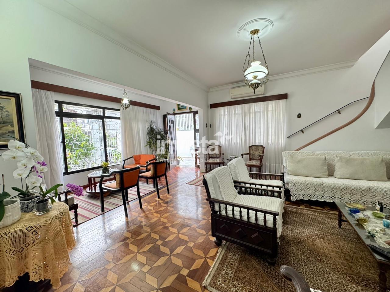 Casa &agrave; venda no bairro Ponta da Praia - Santos