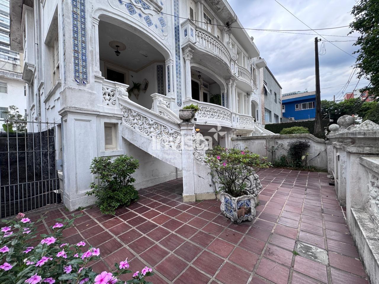 C&oacute;digo: 36989 R$ 1.900.000,00 Casa &agrave; venda no bairro Pomp&eacute;ia 254 m&sup2; 3 quartos 3 vagas - Santos