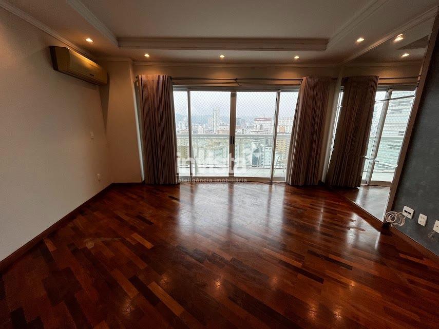 C&oacute;digo: 40776 R$ 8.000,00 Apartamento para alugar no bairro Boqueir&atilde;o 123 m&sup2; 3 quartos 3 vagas - Santos