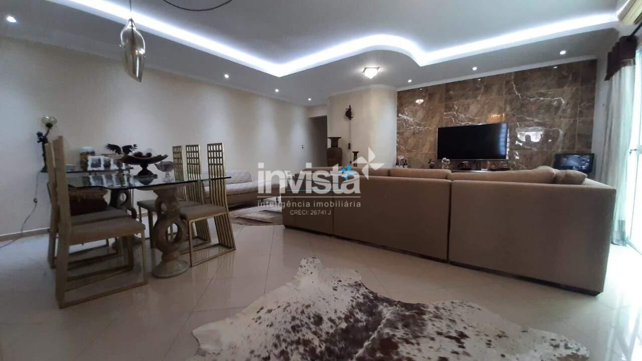 C&oacute;digo: 9182 R$ 1.600.000,00 Casa &agrave; venda no bairro Campo Grande 234 m&sup2; 4 quartos 3 vagas - Santos