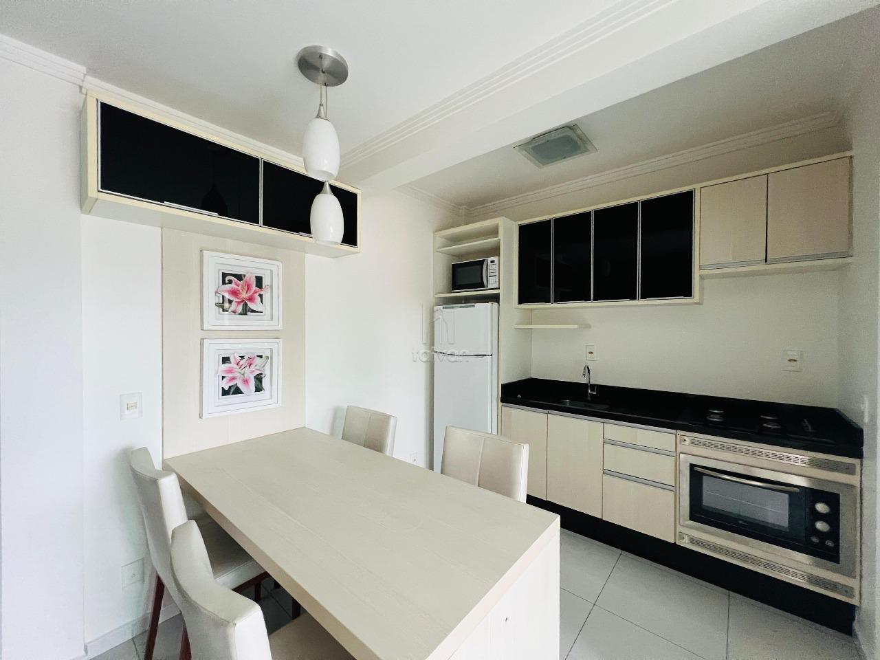 Apartamento à venda no Barra do Rio Cerro: 