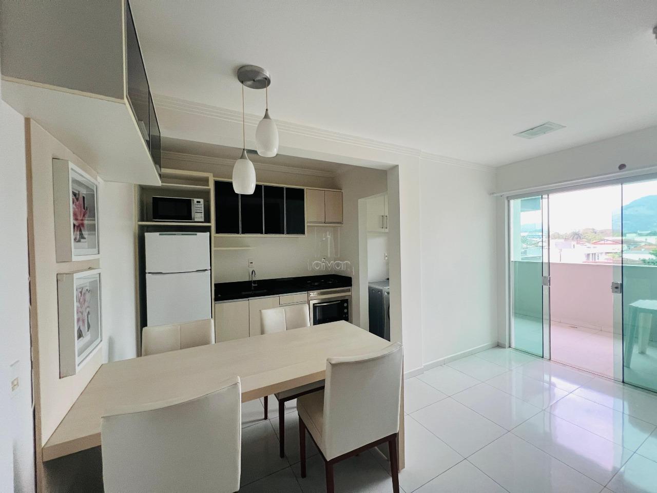 Apartamento à venda no Barra do Rio Cerro: 