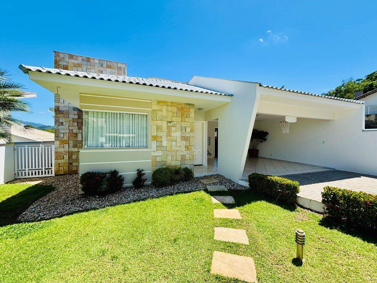 Casa à venda no Amizade: 