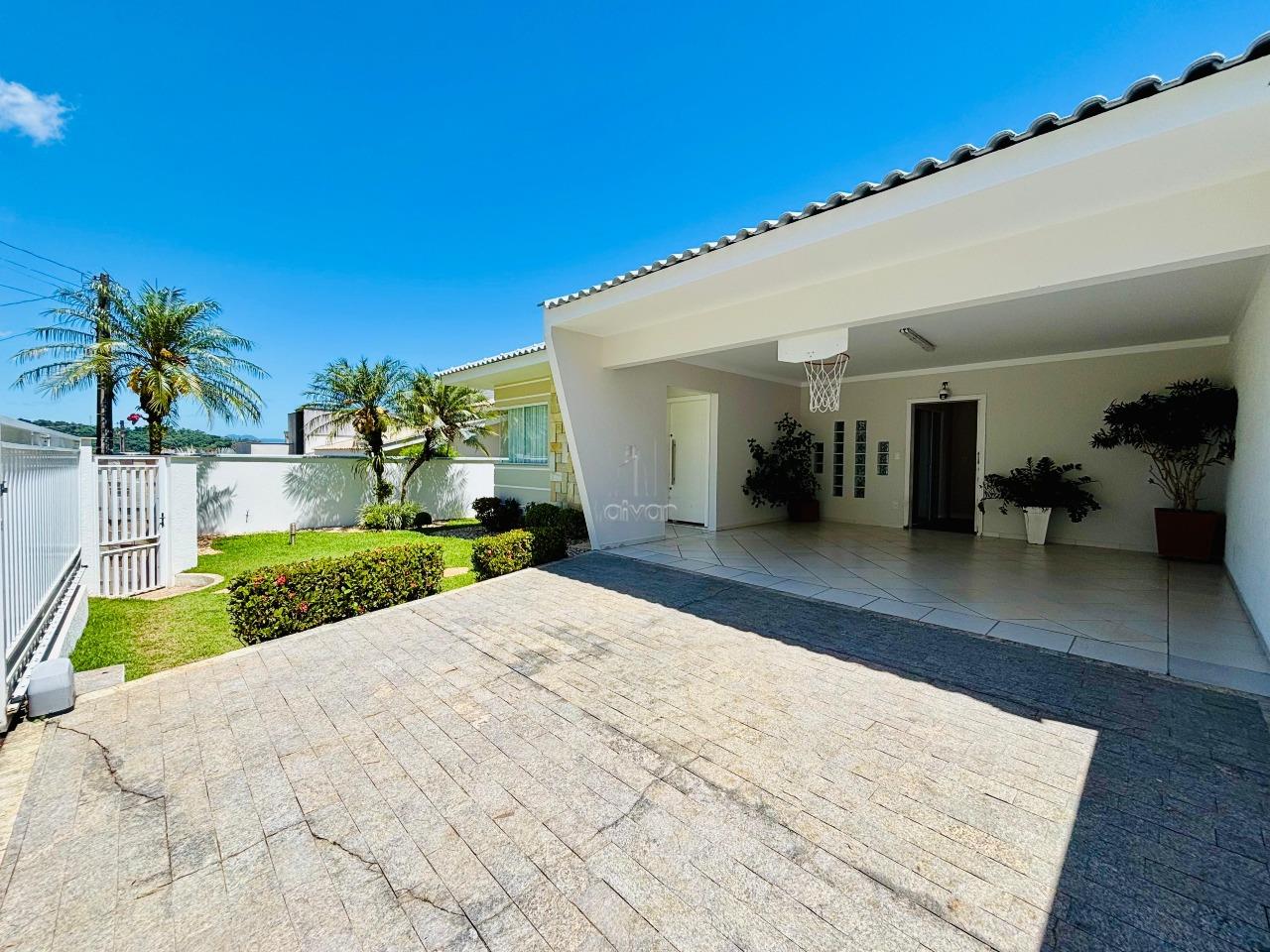 Casa à venda no Amizade: 