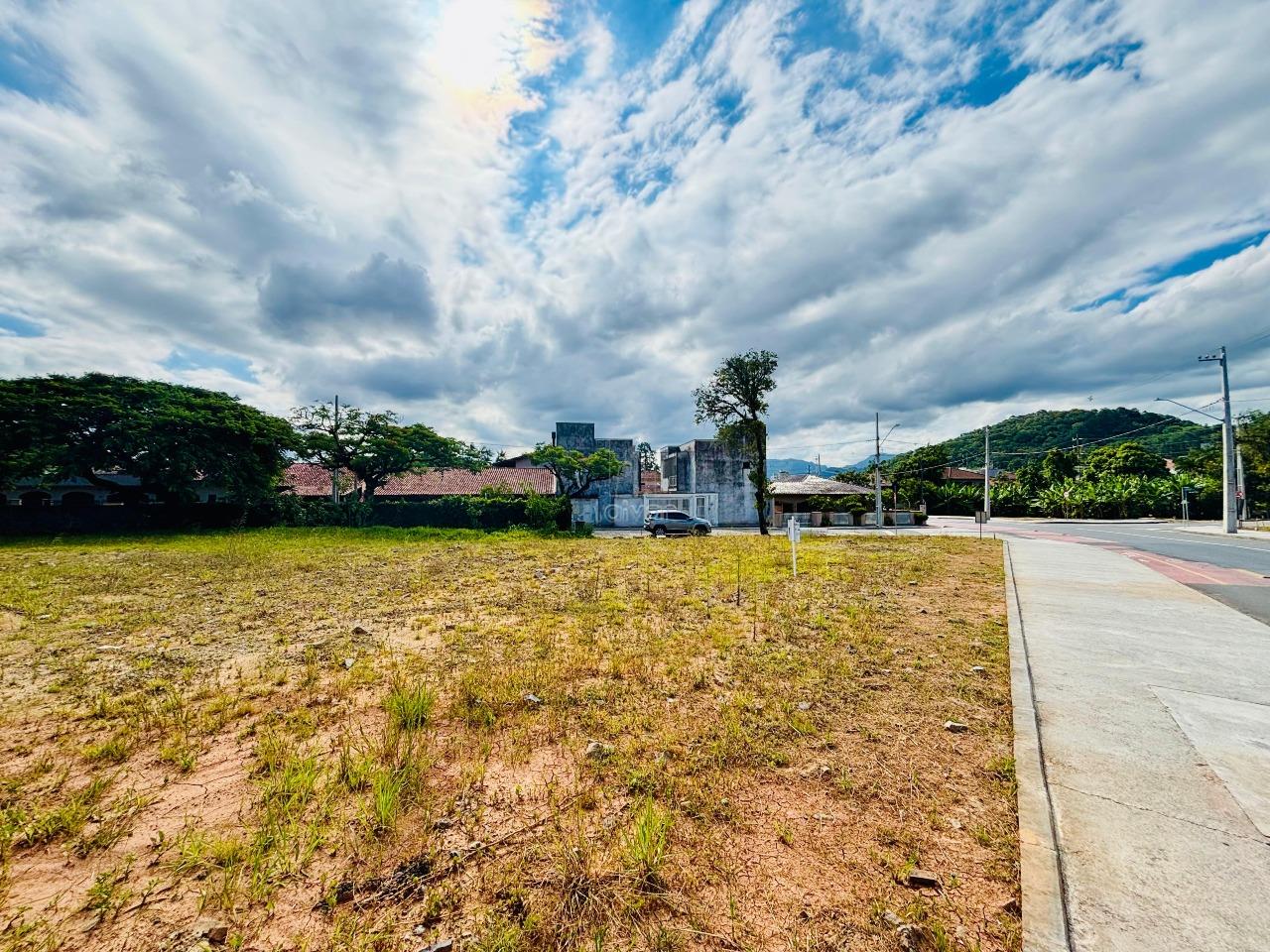 Terreno à venda no Czerniewicz: 