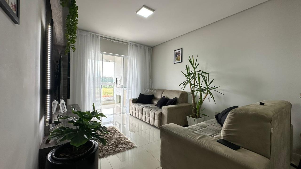 Apartamento à venda no Centenário: 