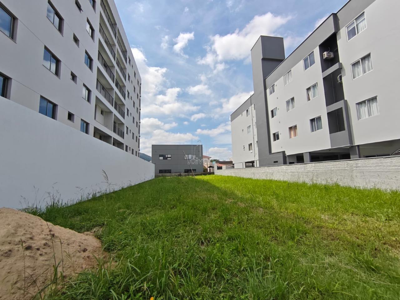 Terreno para aluguel no Czerniewicz: 