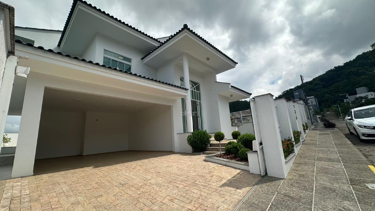 Casa à venda no Czerniewicz: 