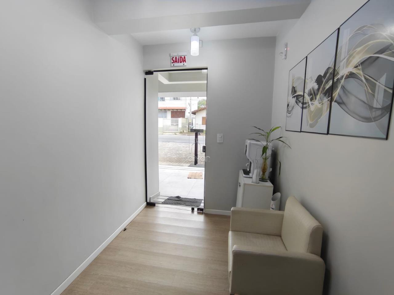 Sala Comercial para aluguel no Czerniewicz: 