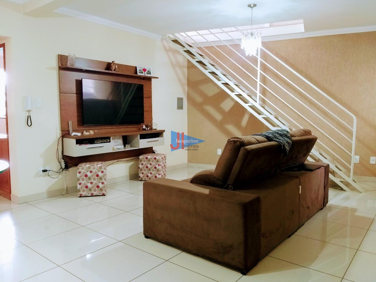 Apartamento Duplex à venda no Manoel Corrêa: sala de TV e acesso corbetura