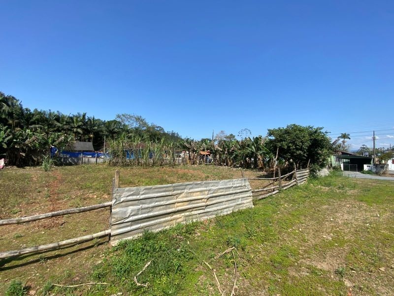 Terreno à venda no Rio da Luz: 