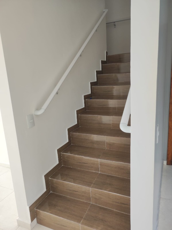  Geminado à venda no Barra do Rio Cerro: 