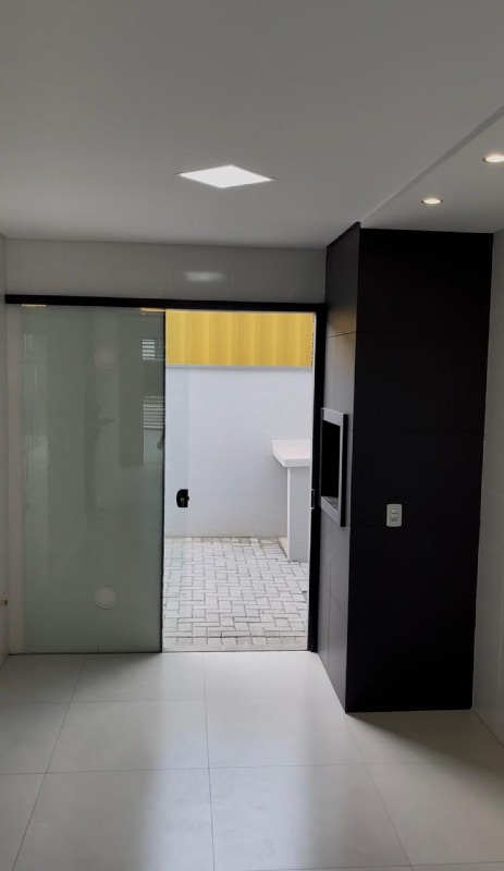  Geminado à venda no Bananal: 