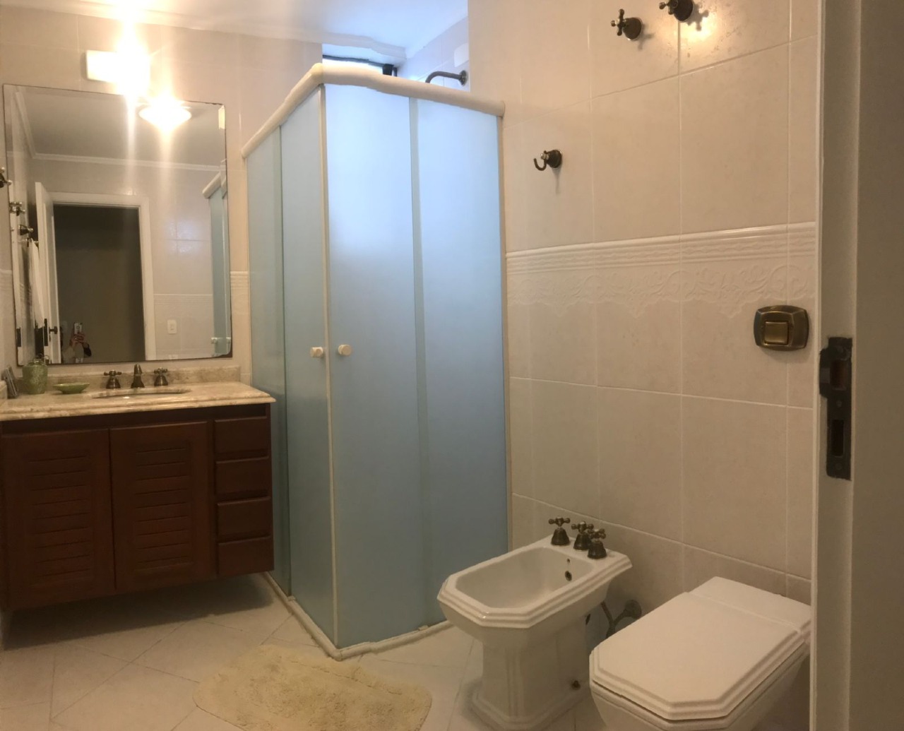 Apartamento à venda no Centro: Banheiro