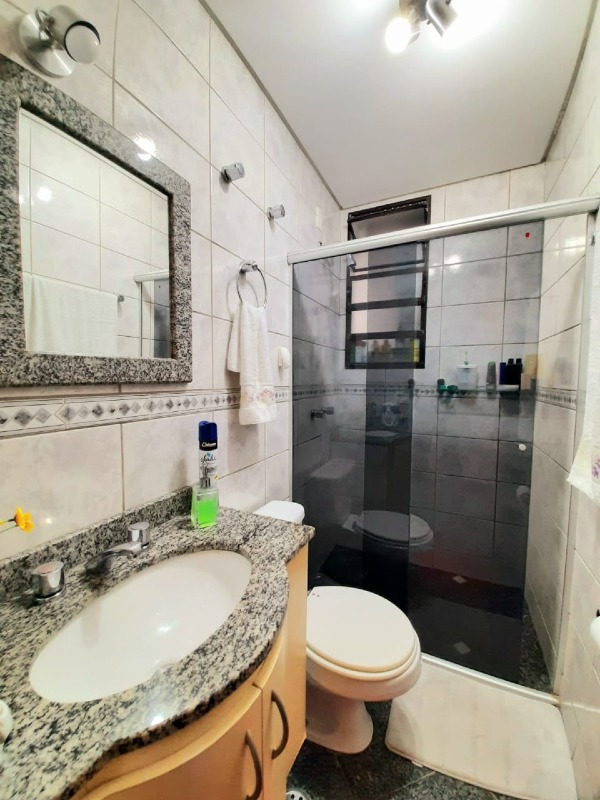 Apartamento à venda no Vila Oliveira: Banheiro