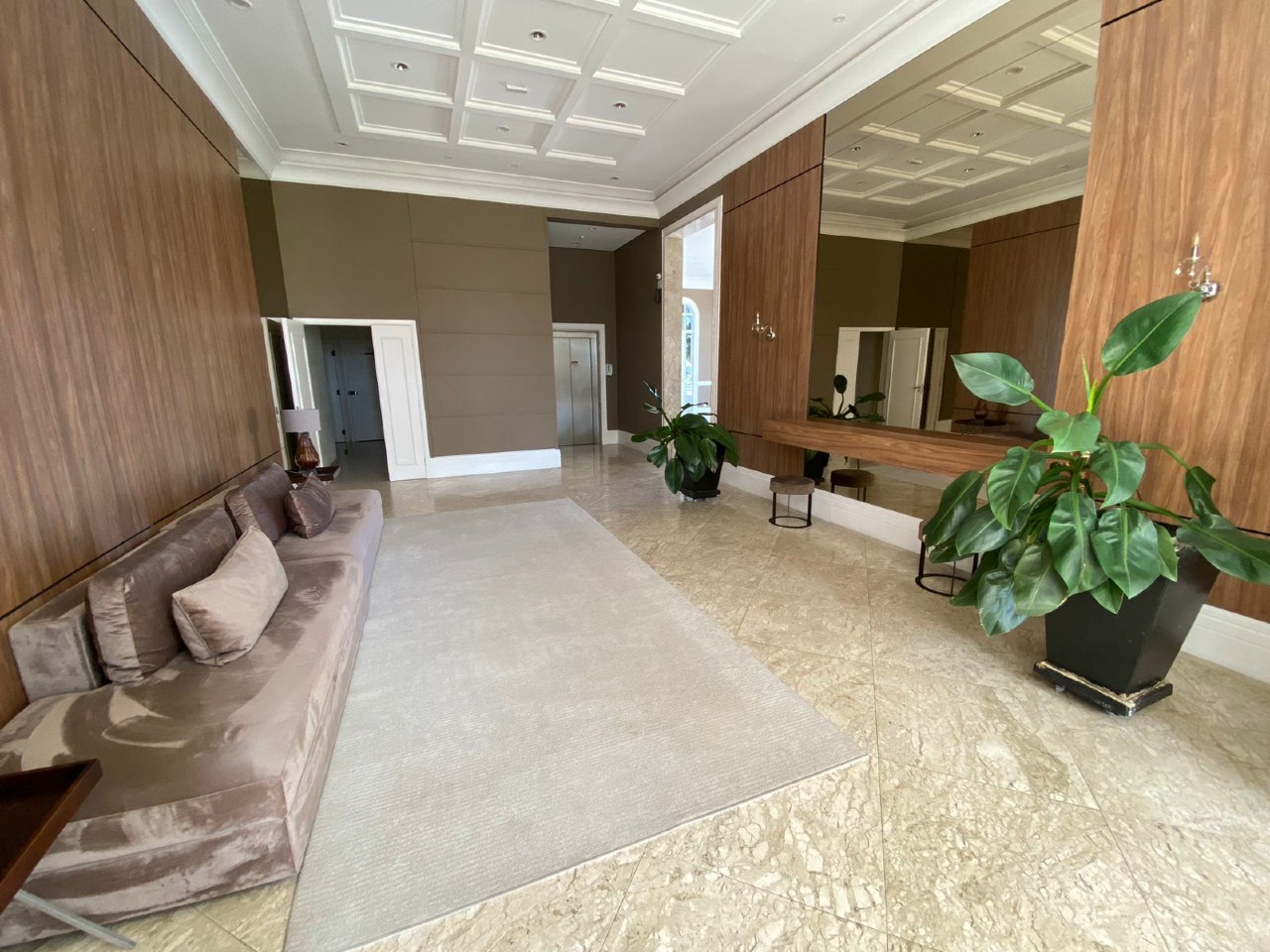 Apartamento à venda no Vila Oliveira: Hall entrada