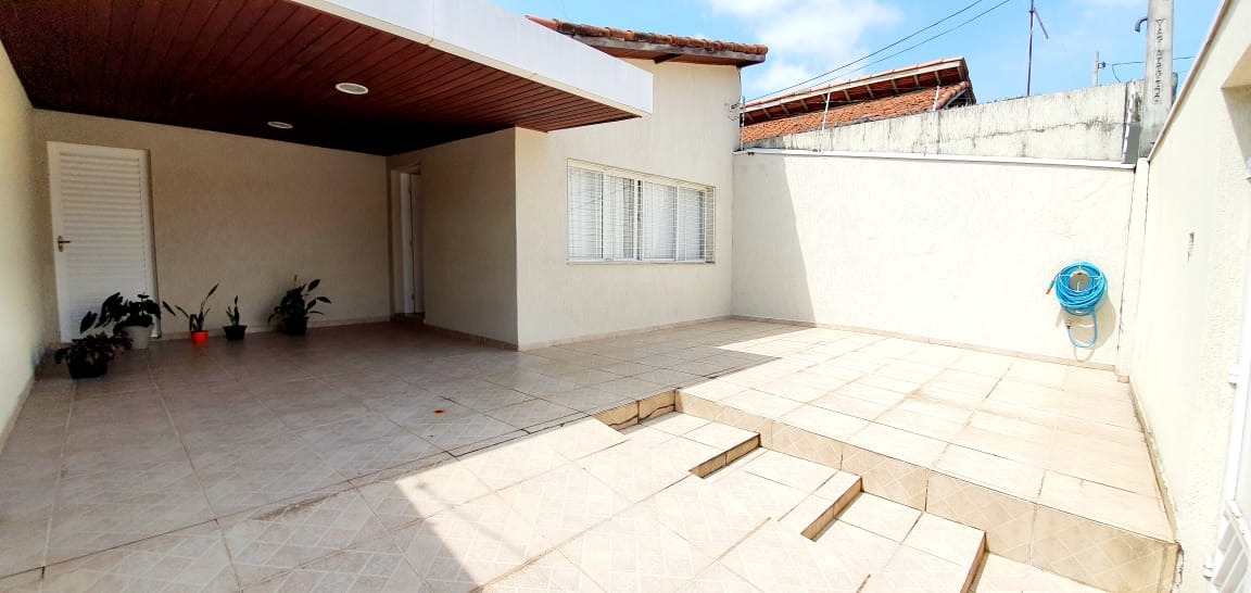 Casa Térrea à venda no Centro: Entrada