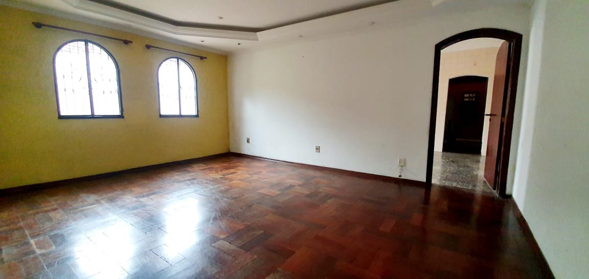 Sobrado à venda no Centro: Sala 1