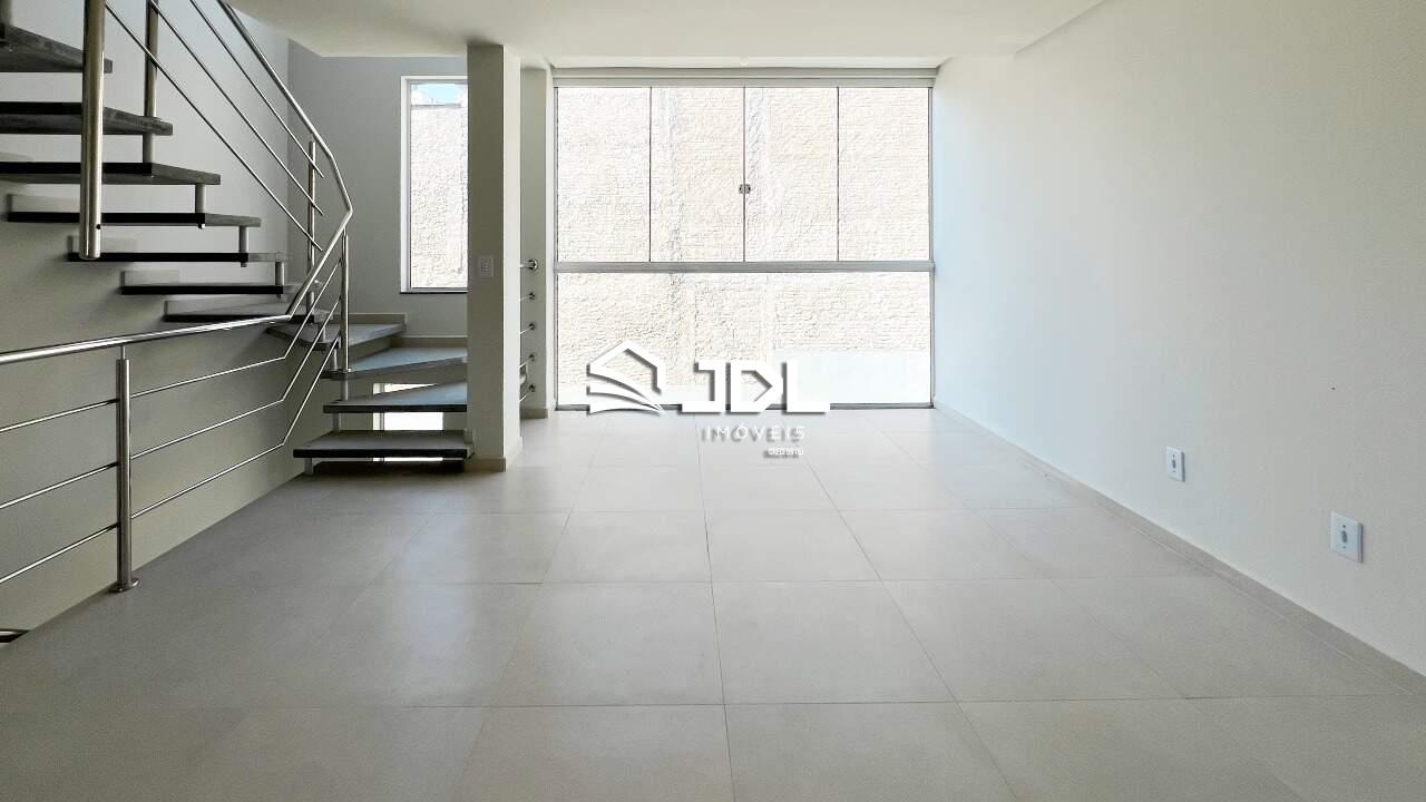 SOBRADO TRIPLEX EM CONDOMINIO COM PISCINA NO BAIRRO ÁGUA VERDE — foto 5