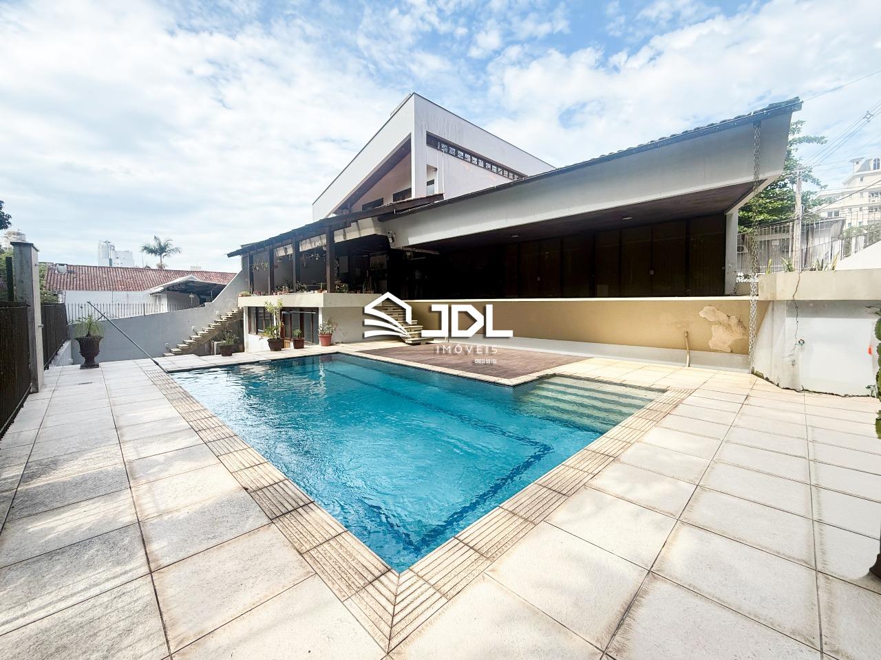 CASA NO CENTRO DE BLUMENAU - foto 1