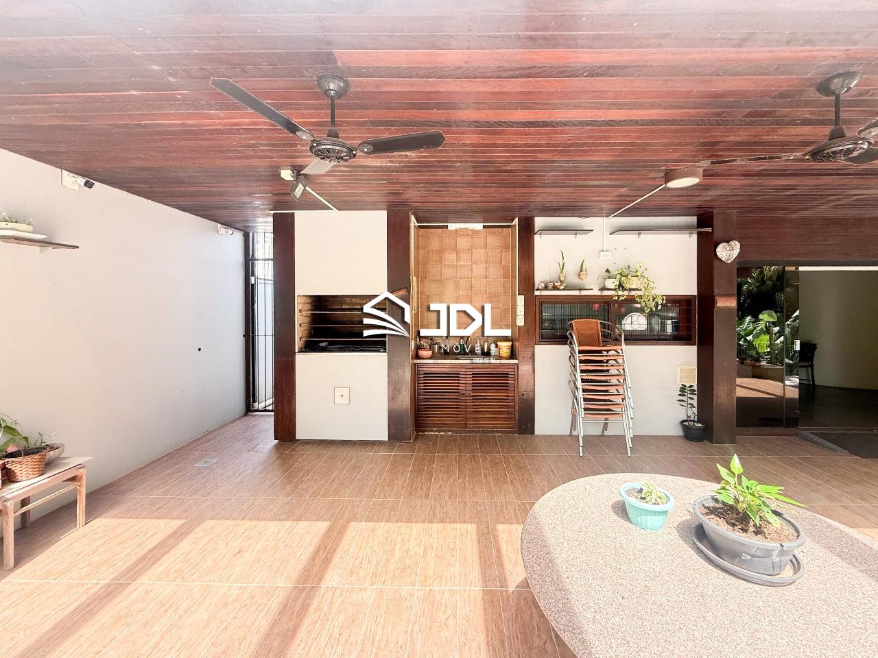 CASA NO CENTRO DE BLUMENAU — foto 5