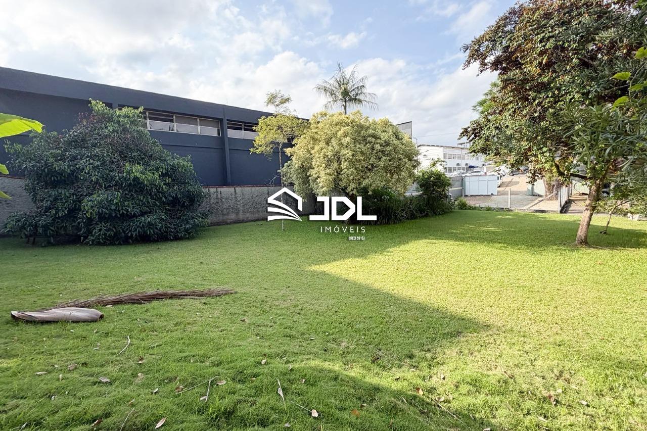 Investimento!! Terreno com excelente potencial com prédio ja pronto para rentabilidade com aluguel ou para empresa que precisa de amplo terreno! — foto 3