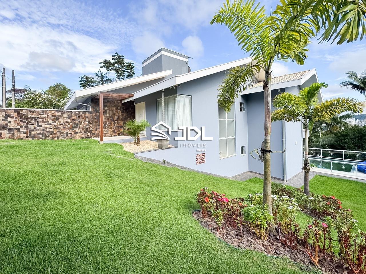 Casa à venda no bairro Velha - foto 1