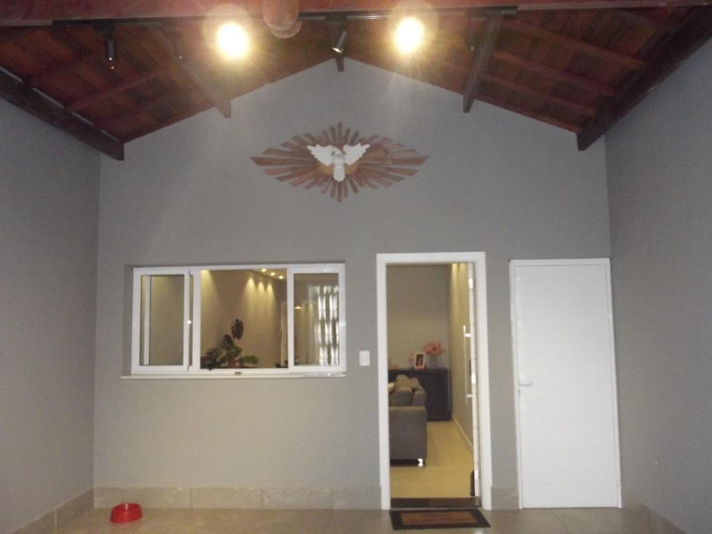 Casa para comprar, 3 quartos, 1 suíte, 2 vagas, no bairro Santa Terezinha em Piracicaba - SP