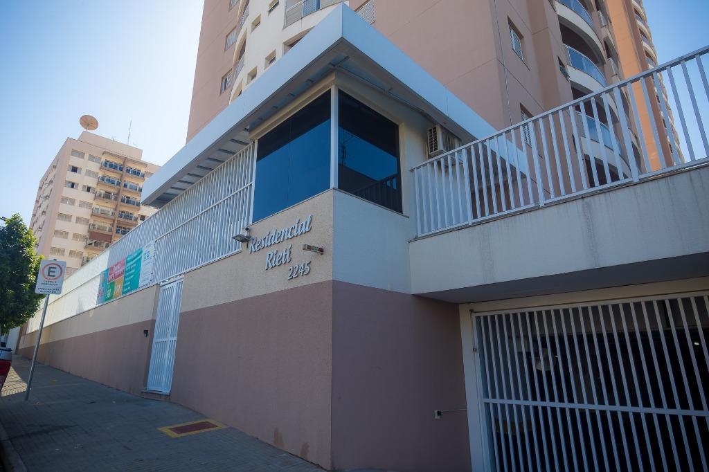 Apartamento à venda no Edifício Rieti, 3 quartos, sendo 1 suíte, 2 vagas, no bairro Alto em Piracicaba - SP