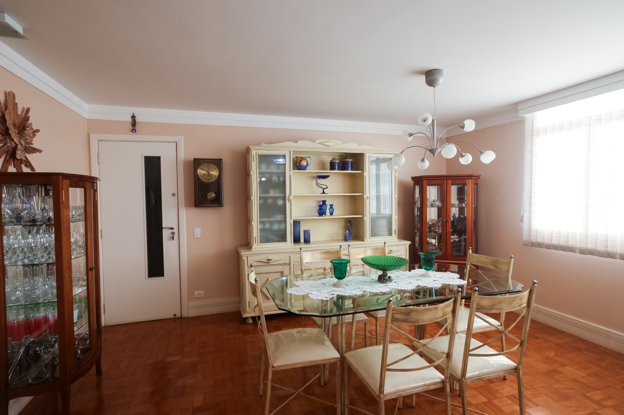 Apartamento à venda no Pedro Ometto, 2 quartos, sendo 1 suíte, 1 vaga, no bairro Centro em Piracicaba - SP