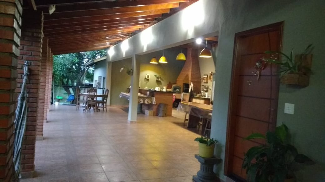 Chácara à venda, 3 quartos, 1 suíte, no bairro Estância Lago Azul (Ártemis) em Piracicaba - SP