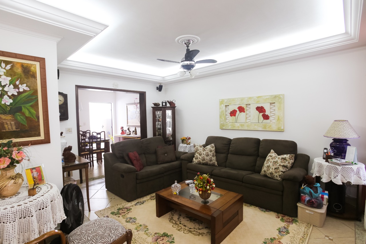 Casa para comprar, 4 quartos, 1 suíte, 3 vagas, no bairro Jardim Elite em Piracicaba - SP