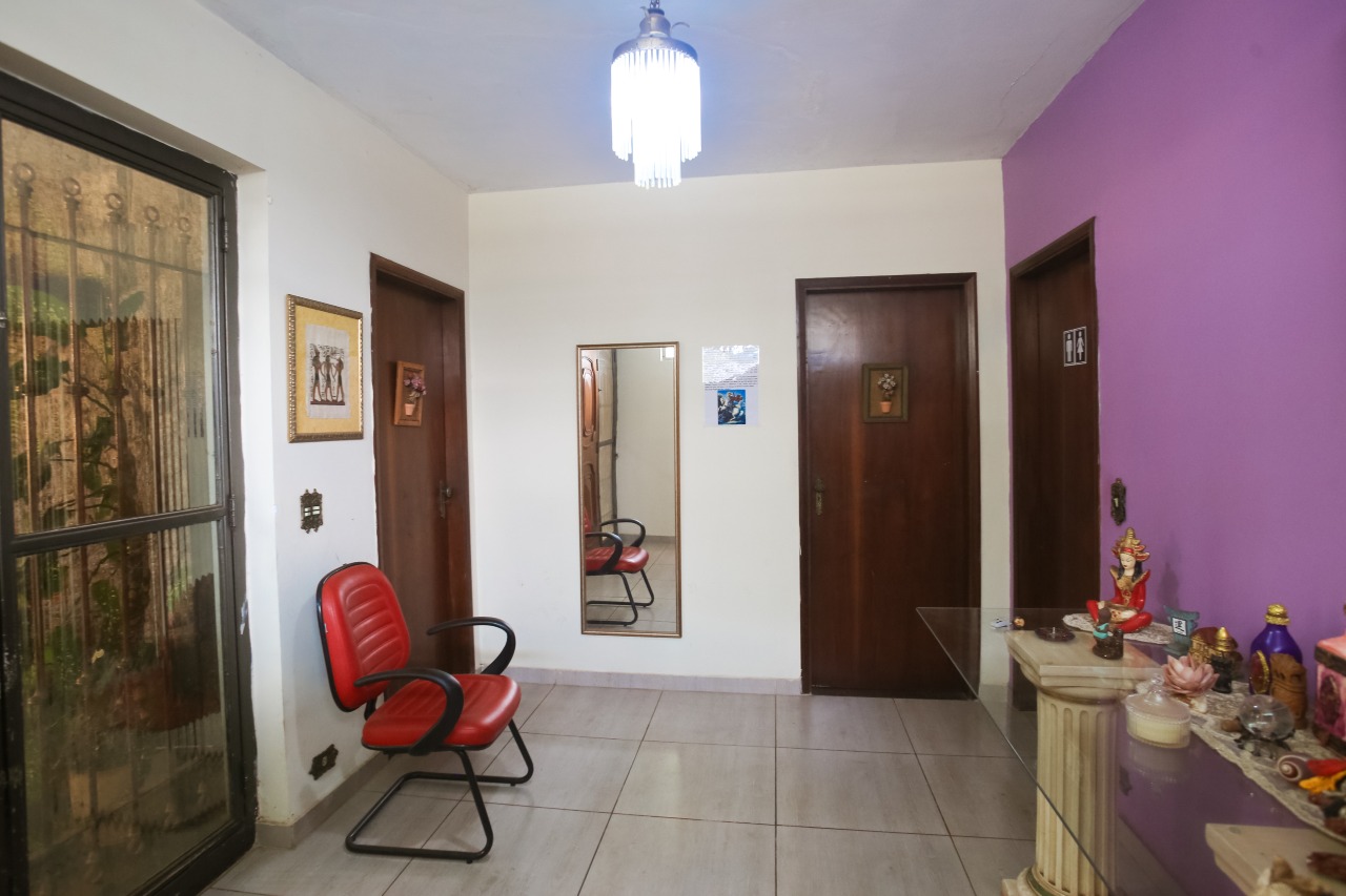 Casa à venda, 5 quartos, sendo 1 suíte, 5 vagas, no bairro Centro em Piracicaba - SP