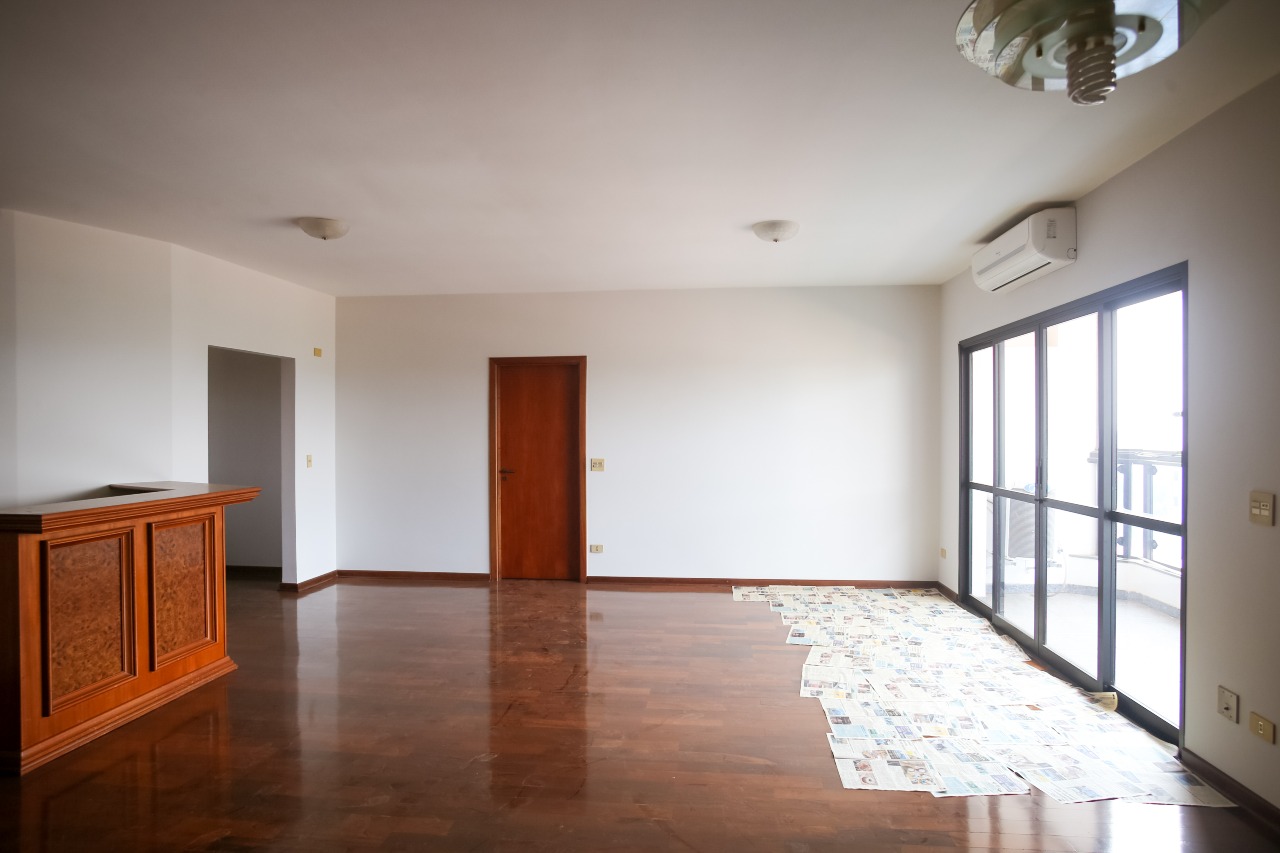 Apartamento à venda no Cândido Portinari, 3 quartos, sendo 2 suítes, 2 vagas, no bairro São Dimas em Piracicaba - SP