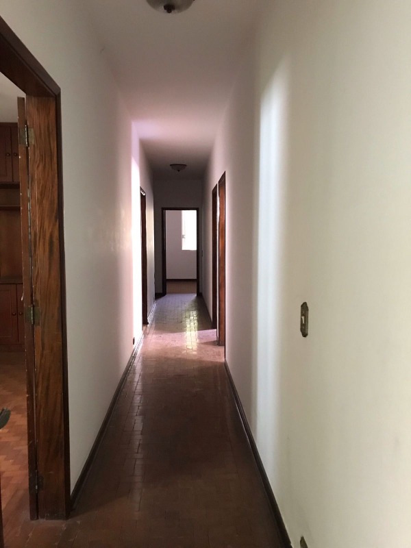 Casa para comprar, 4 quartos, 1 suíte, no bairro Cidade Alta em Piracicaba - SP
