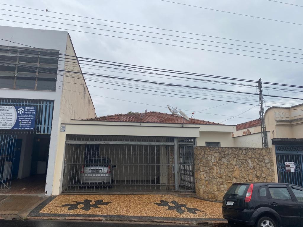 Casa para comprar, 3 quartos, 1 suíte, 2 vagas, no bairro Cidade Alta em Piracicaba - SP