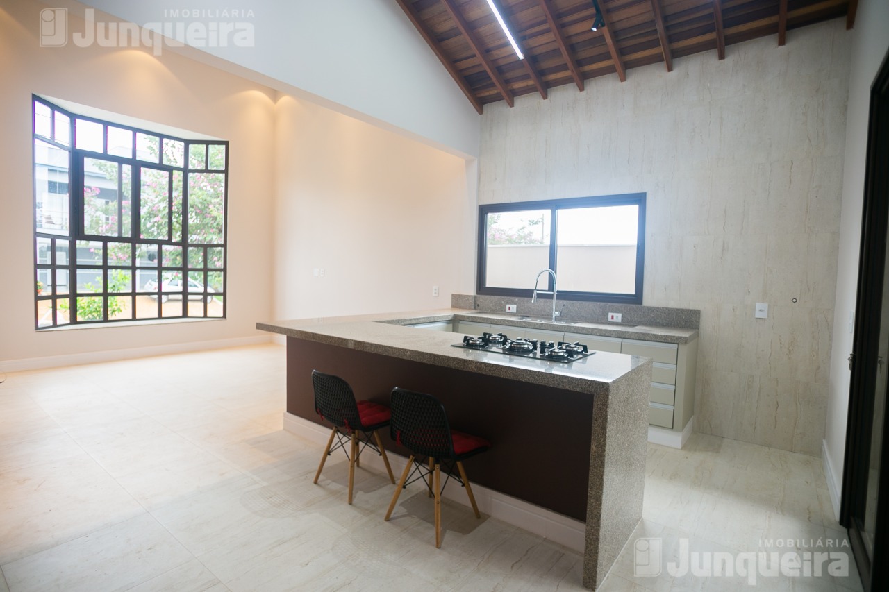Casa em Condomínio à venda no Damha I, 3 quartos, sendo 3 suítes, no bairro Damha em Piracicaba - SP
